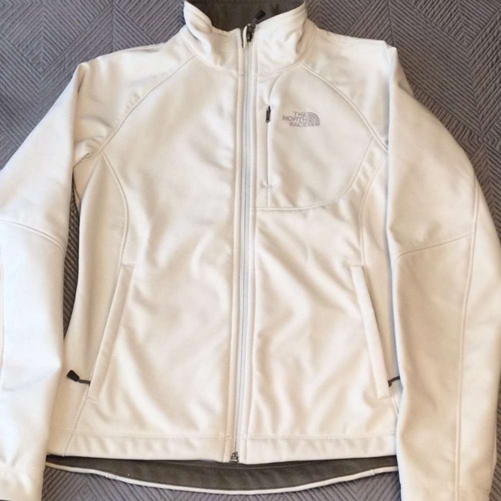 The North Face XS/TP cream jacket for women